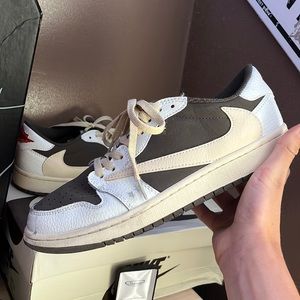 Travis Scott Reverse Mocha Used